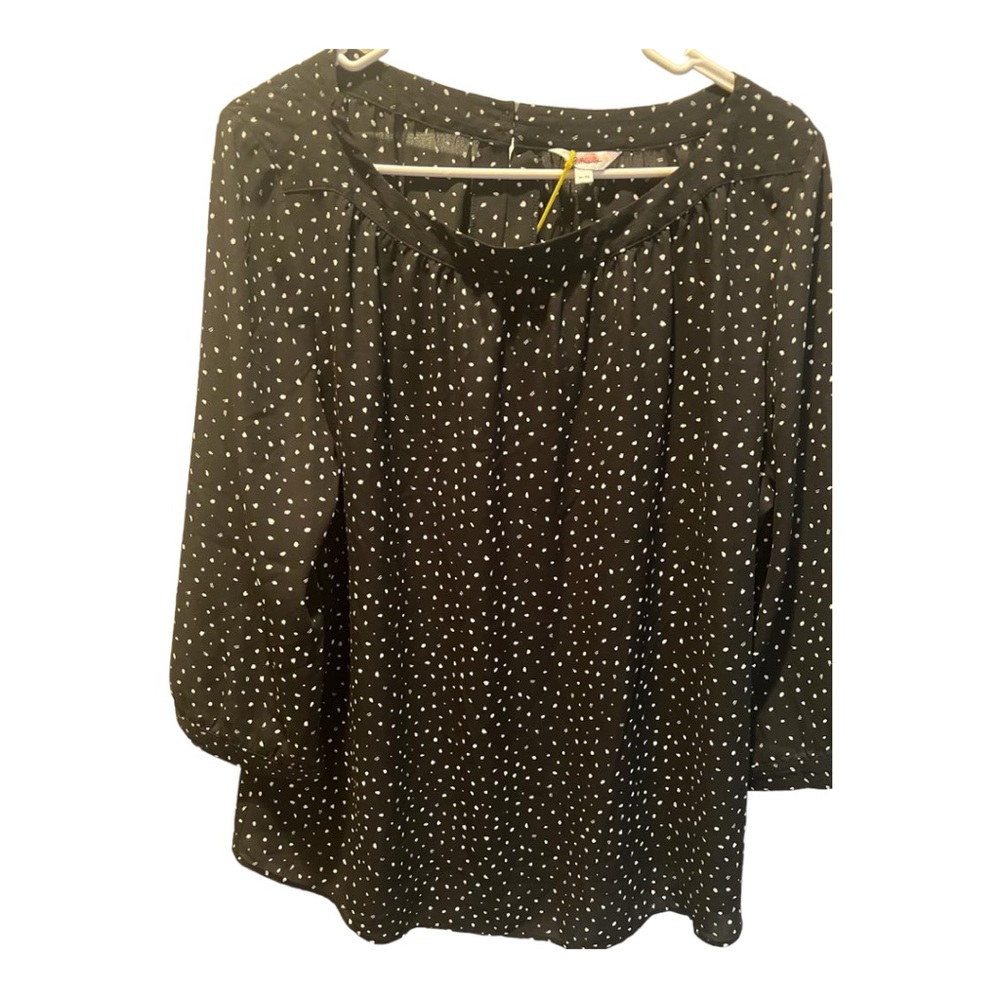 Women’s Black light Blouse Brand Size X Large in Excellent Used